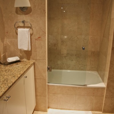 space-saving-bathrooms